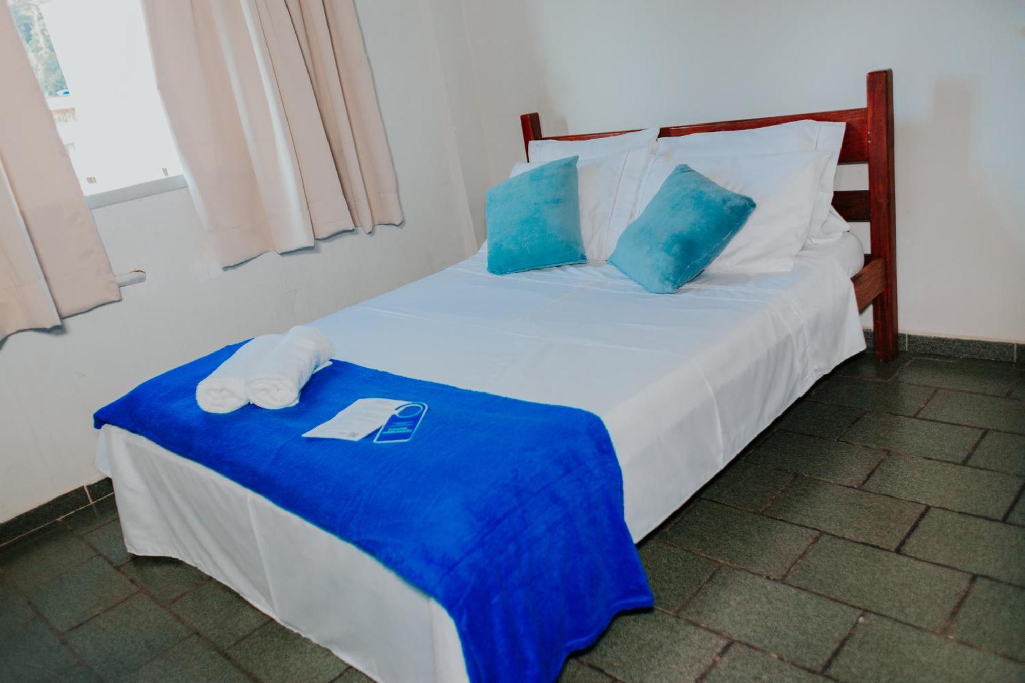 Hotel Santa Terezinha Alfredo Chaves Exteriör bild
