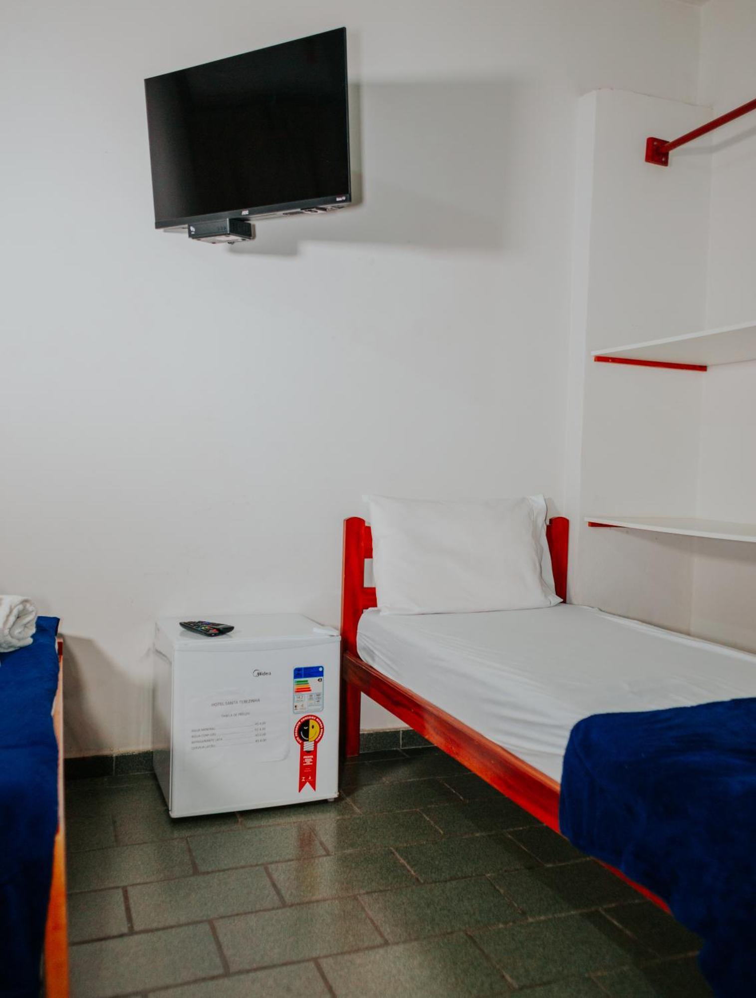 Hotel Santa Terezinha Alfredo Chaves Exteriör bild